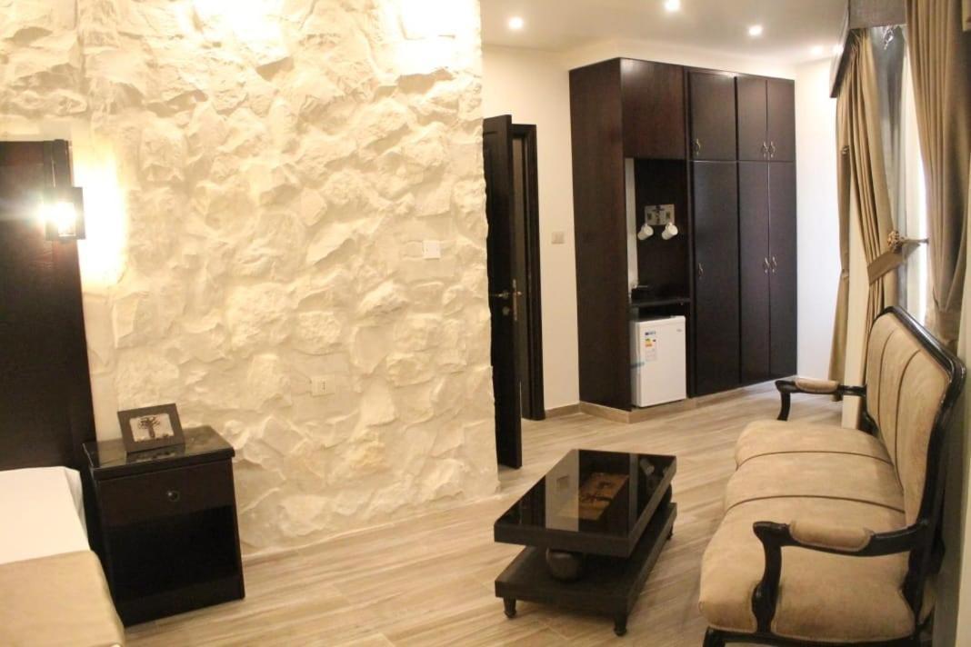 Mount Nebo Hotel & Restaurant Madaba City Center المظهر الخارجي الصورة